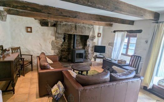 2 bedroom cottage in the center of Gueméné sur Scorff