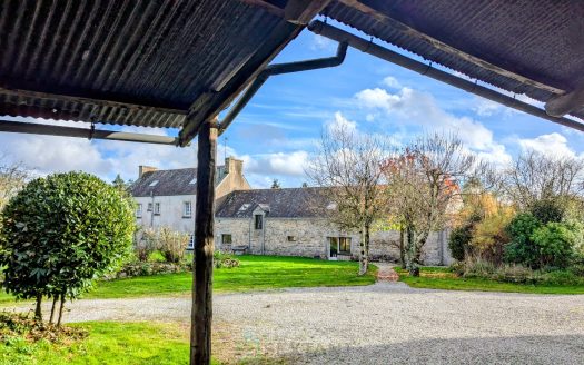 Charming Breton country home with attached longère – ideal for one or two families
