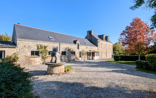 Charming Breton country home with attached longère – ideal for one or two families