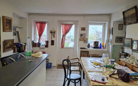 House with large outbuildings suitable for living and/or various projects