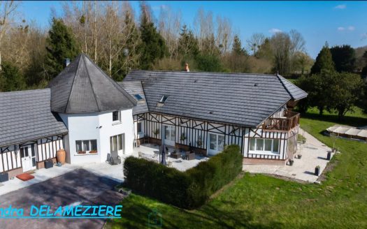 Superb family and business property –