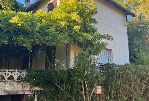 Town house whit terrace