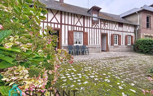 Charming house near the sea