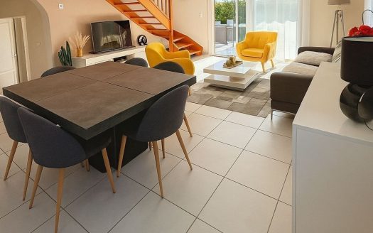 Villa 5 pièces – 01170 Chevry