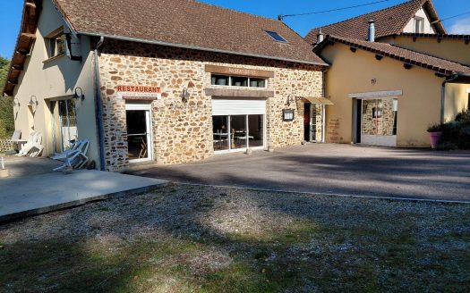 Fully restored barn with land – Saint-Yrieix-la-Perche (87)