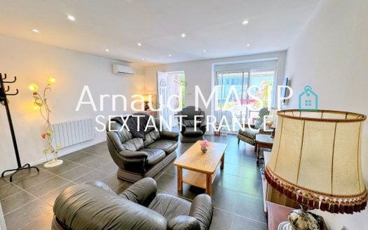 RENOVATED 3-BED VILLAGE HOUSE, 131 M², GARDEN, TERRACE/PARKING AREA