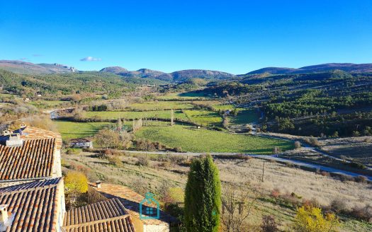 Trigance – Village house of 120 sqm with 6 rooms and panoramic views