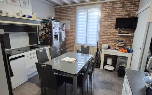 Family brick townhouse – 4 bedrooms – Garden – Garage