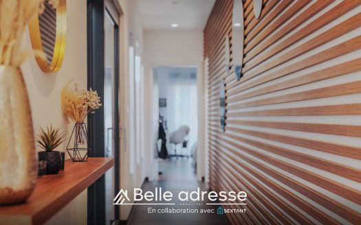 Real estate complex in a rare living environment