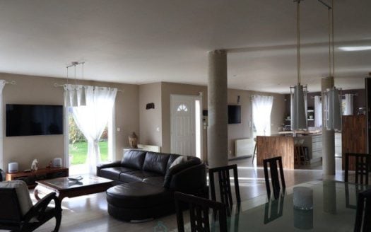 For sale – Superb contemporary house built in 2011 in Bouquetot (5 minutes from Bourg-Achard)