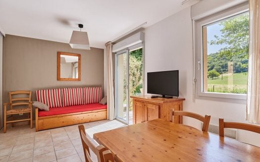 RENTAL INVESTMENT – MONTIGNAC – Le Hameau du Moulin tourist residence – 6.77% return