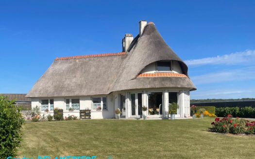 PRESTIGIOUS COTTAGE IN THE HEART OF A GREEN SETTING