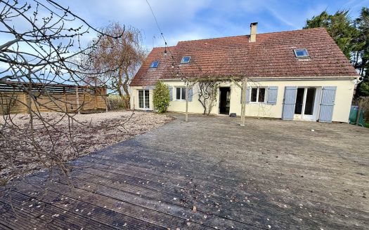 House 140 sqm – 5 bedrooms – 1200 sqm plot – Large 60 sqm living room