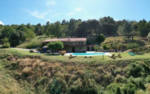 Exceptional 6.5-Hectare Estate in the Heart of Nature, Spectacular Views and Swimming Pool – Near Prades