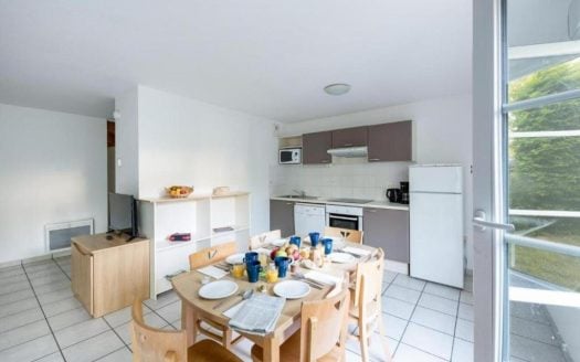 RENTAL INVESTMENT – Lissieu – Residence Appart&apos;Hotel Garden City Lissieu – 6.16% profitability