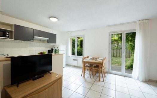 RENTAL INVESTMENT – Lissieu – Residence Appart&apos;Hotel Garden City Lissieu – 6.16% profitability