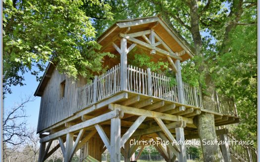 Magnificent property with gites , big house, barn on 12 ha