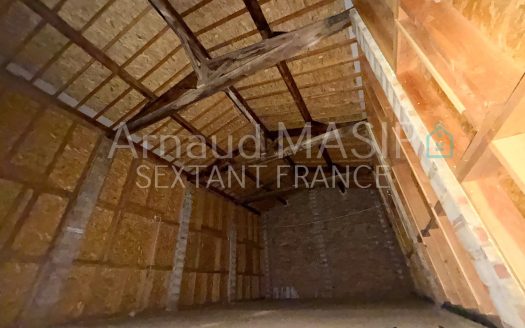 DETACHED 3-BED PROPERTY WITH POOL, TERRACES, ATTRACTIVE GARDEN AND LARGE BARN FOR CONVERSION