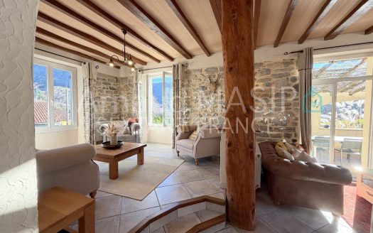 DETACHED 3-BED PROPERTY WITH POOL, TERRACES, ATTRACTIVE GARDEN AND LARGE BARN FOR CONVERSION