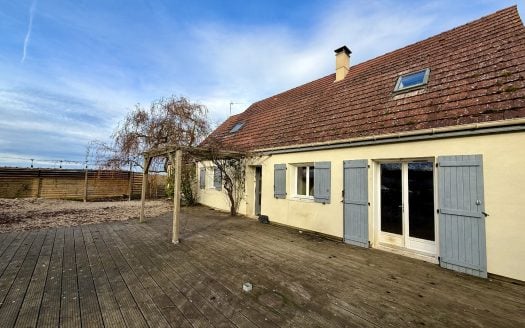 House 140 sqm – 5 bedrooms – 1200 sqm plot – Large 60 sqm living room