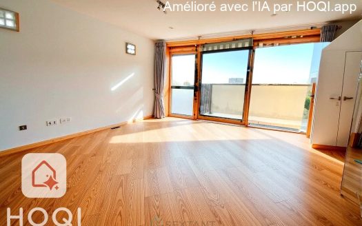 Nanterre – 76 sqm apartment top floor balcony 3 bedrooms parking cellar