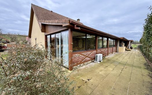 Charming 138 sqm bungalow – 4 bedrooms – 1,850 sqm plot – Quiet area – 3 min Neufchatel-en-Bray