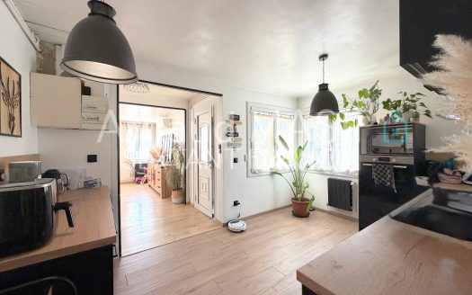 RECENTLY RENOVATED BUNGALOW WITH GARDEN, TERRACES GARAGE AND OUTBUILDING