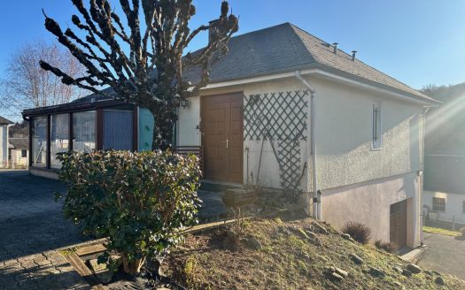 Village house, 3 bedrooms  in a lovely area, 10 mins walk to the village.