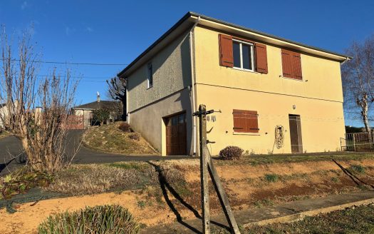 Village house, 3 bedrooms  in a lovely area, 10 mins walk to the village.