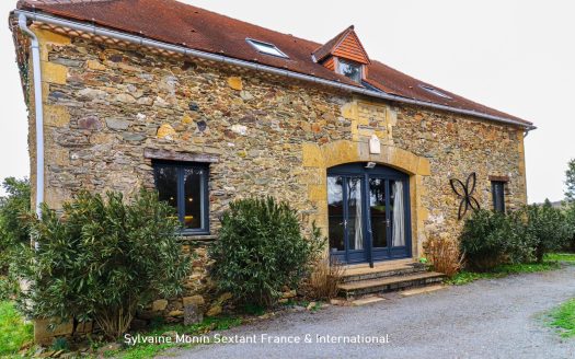 Quiet stone house with unobstructed views