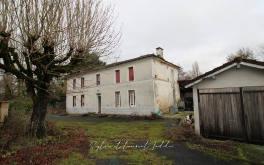 STONE HOUSE TO RENOVATE – QUIET AND PRESERVED ENVIRONMENT