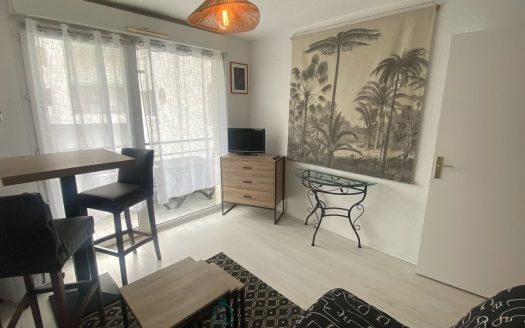 Vend studio Royan proche gare, centre ville et plage