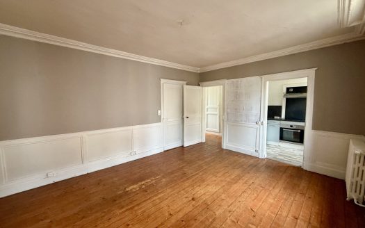 Charming Haussmann-style apartment of approximately 70 sqm,