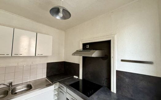 Charming Haussmann-style apartment of approximately 70 sqm,