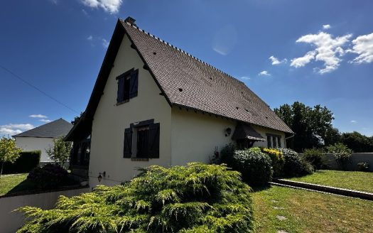 Charming country house – Sought-after area, near Bourg-Achard