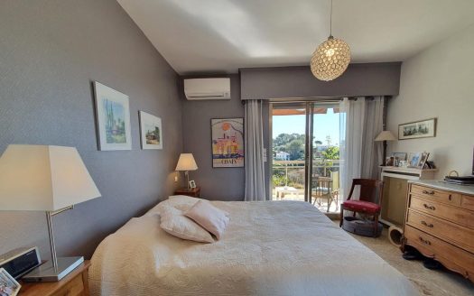 Le Cannet – 83sqm – Prestigious Residence with Swimming Pool, Tennis Courts and Sea View