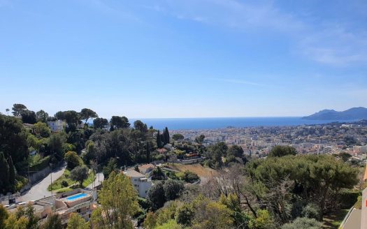 Le Cannet – 83sqm – Prestigious Residence with Swimming Pool, Tennis Courts and Sea View