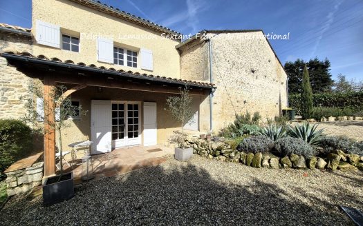 Charming stone farmhouse with pool, land and private woodland, an hour from Bordeaux