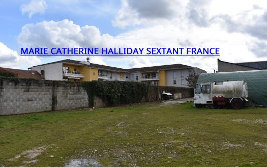 BERGERAC BUILDING Life annuity with freehold rights, monthly payment of 3500 euros.