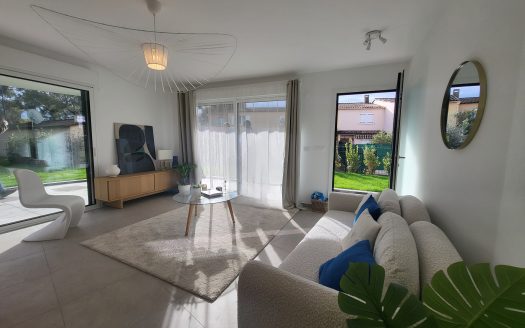 Villeneuve-Loubet – New 3-Bedroom Apartment – 63 sqm Terrace + 283 sqm Private Garden – Rooftop Pool