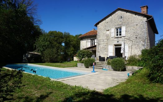 Charming 18th century building complex nestled in the heart of the Bandiat Valley.