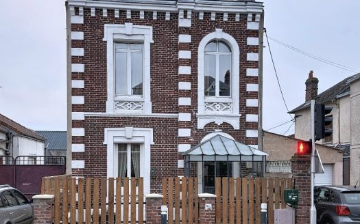 1930 stone house of 92 sqm