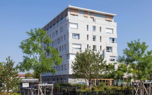 INVESTISSEMENT LOCATIF – ANNEMASSE – Résidence de Tourisme Nehô Suites – Porte de Genève – 6,12 % de rentabilité