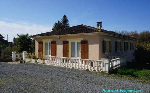 Charming single-storey villa, built in 2011 with basement.