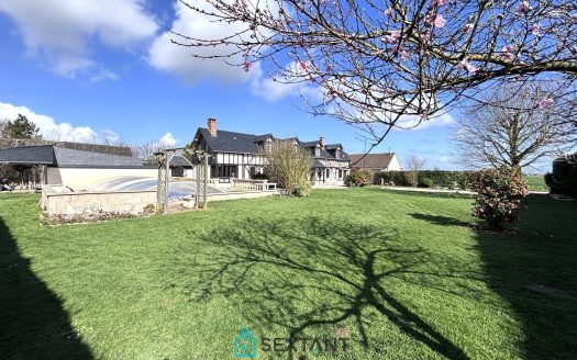 Beautiful 3-bedroom farmhouse with heated swimming pool