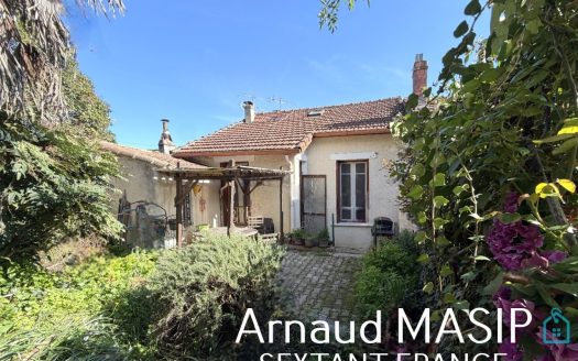 TWO-BEDROOM HOUSE WITH BALCONY AND PRIVATE GARDEN NEAR AMENITIES