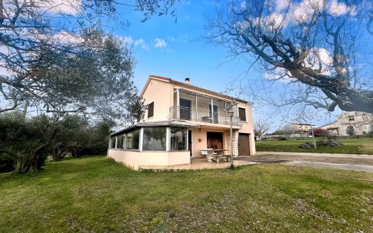 Detached house of 110 sqm of living space on a magnificent plot of over 3,000 sqm