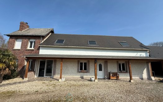 A REAL GEM – Charming house in Sahurs.