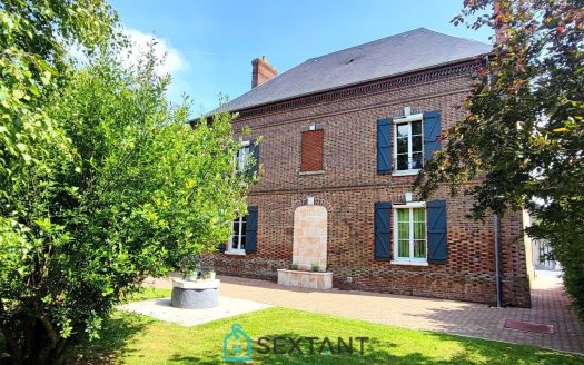 Beautiful 185 sqm mansion in a 4500 sqm wooded park