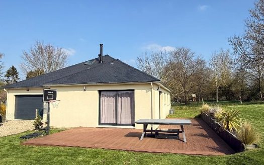 Contemporary House 2019 – Single-story – 5 bedrooms – Exceptional setting.